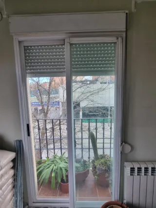 Ventanas de aluminio y puerta balconera