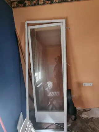 Ventanas de aluminio y puerta balconera