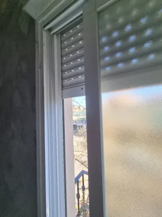 Ventanas de aluminio y puerta balconera