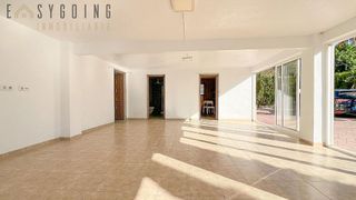 Chalet en venta en Peña de las Águilas en Elche