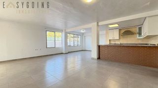 Chalet en venta en Peña de las Águilas en Elche