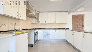 Chalet en venta en Peña de las Águilas en Elche