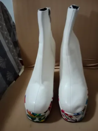 Botines tacón plataforma flores