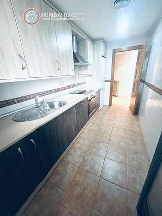 Piso en venta en Franciscanos en Albacete