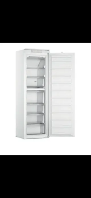 Congelador integrable Whirlpool WHSD18F013D1