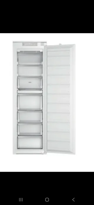Congelador integrable Whirlpool WHSD18F013D1