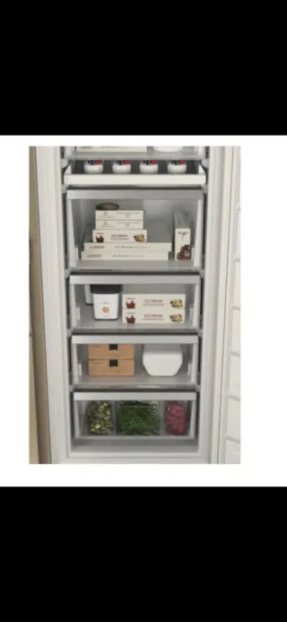 Congelador integrable Whirlpool WHSD18F013D1