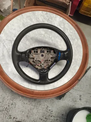 Volante Peugeot Partner