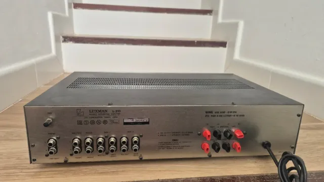Amplificador Luxman L-210 Plata