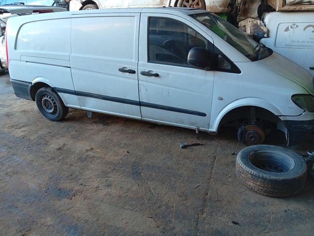 Puerta Mercedes Vito. Cada puerta 150€