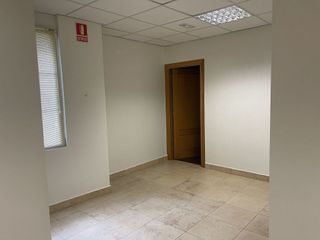 Oficina en alquiler en Centro - Ayuntamiento en Santander