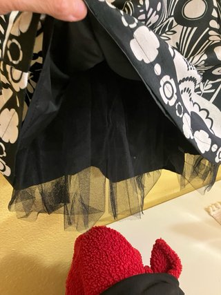 Vestido negro y blanco para eventos
