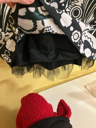 Vestido negro y blanco para eventos
