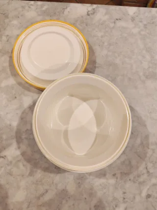 Fiambrera vintage retro años 70 amarilla y azul