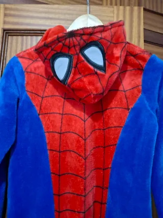 Pijama/disfraz spiderman de una pieza