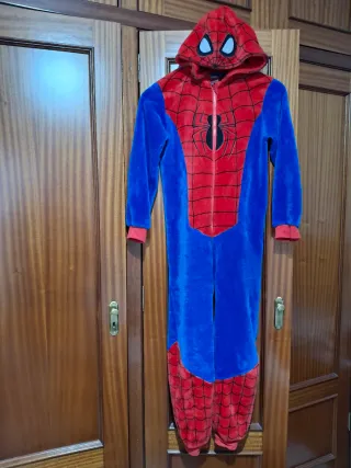 Pijama/disfraz spiderman de una pieza