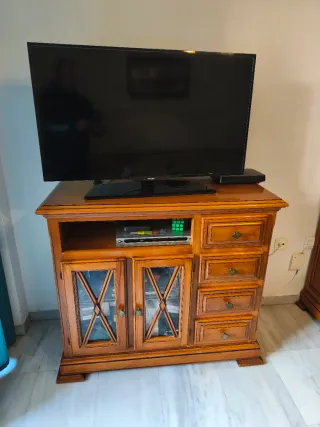 Mesa de roble para TV