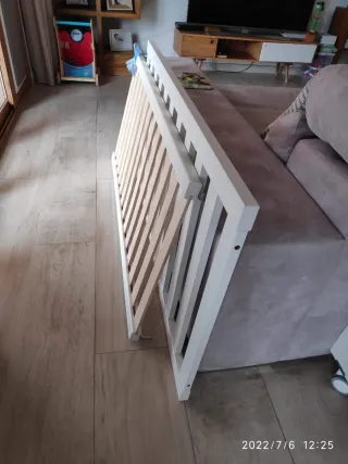 Cuna, somier y colchón bebé