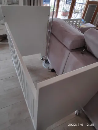 Cuna, somier y colchón bebé