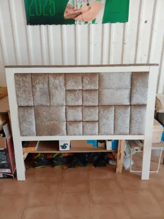 Cabecero tapizado madera blanco y gris