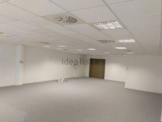 Oficina en alquiler en Port en Badalona