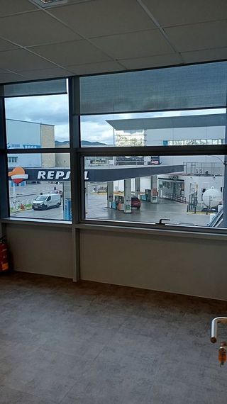 Oficina en alquiler en Port en Badalona