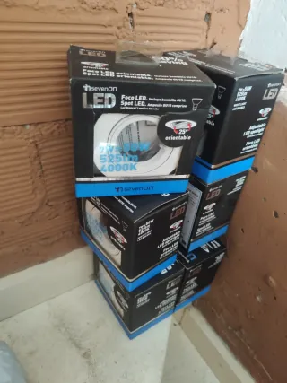 6 Focos LED Orientables 7W=50W