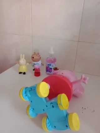 PEPPA PIG PATINADORA + REGALOS, FIGURAS...