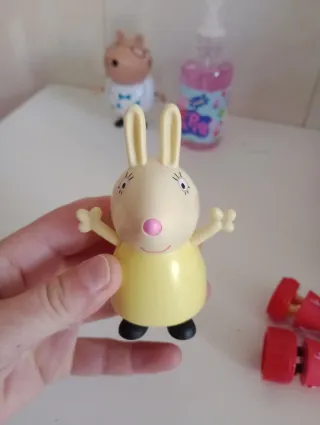 PEPPA PIG PATINADORA + REGALOS, FIGURAS...