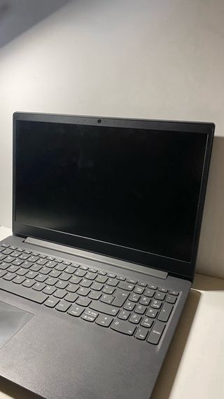 Portátil Lenovo Negro/Gris acabado mate