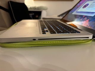 MacBook Pro mid 2010, 13" - 4GB RAM - 250GB HD