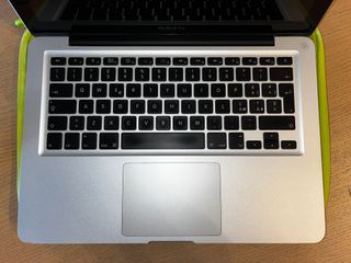 MacBook Pro mid 2010, 13" - 4GB RAM - 250GB HD