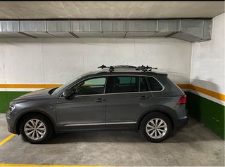 Baca Thule WingBar Edge 9582B y 2 portabicicletas