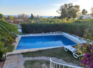 Chalet en alquiler en Río Real en Marbella