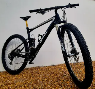 29"Mountain bike full suspensión carbon