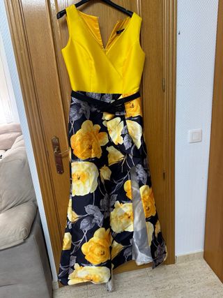 Vestido largo amarillo y negro floral