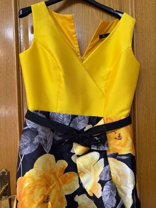 Vestido largo amarillo y negro floral