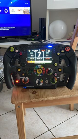 Thrustmaster TGT , Corona SF1000 e pedaliera .