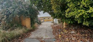 Nave industrial en venta en La Paz en Alcalá de Guadaira