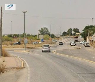 Nave industrial en venta en La Paz en Alcalá de Guadaira