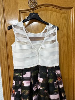 Vestido blanco y multicolor