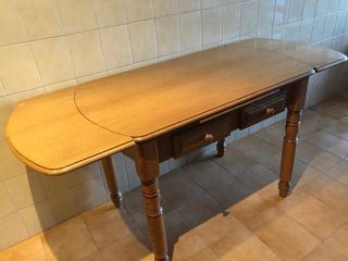 Mesa extensible de madera