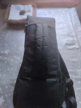 Mochila negra tamaño medio