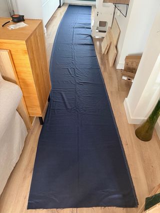 Tela azul jaspeada para traje. 1,54 x 5,93 m