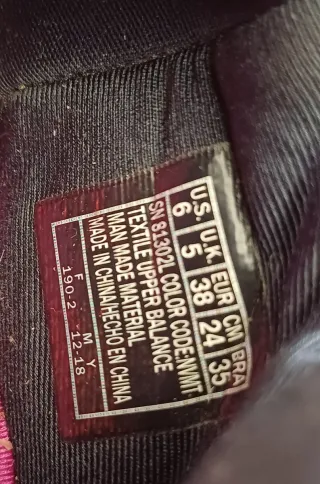 Zapatillas Skechers grises y rosas