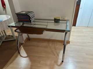 Mesa escritorio cristal y metal