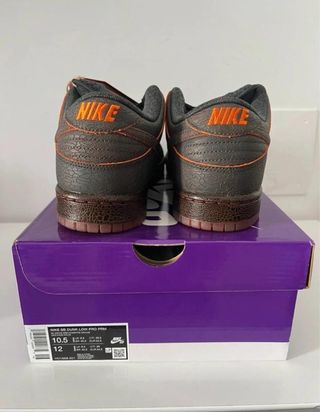 Nike SB Dunk Low Krampus 44.5 Nuevas Originales