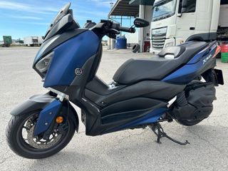 Yamaha XMAX 400