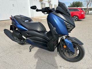 Yamaha XMAX 400