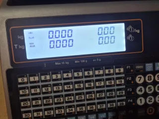 Balanza etiquetadora Dibal Mistral pegatinas.